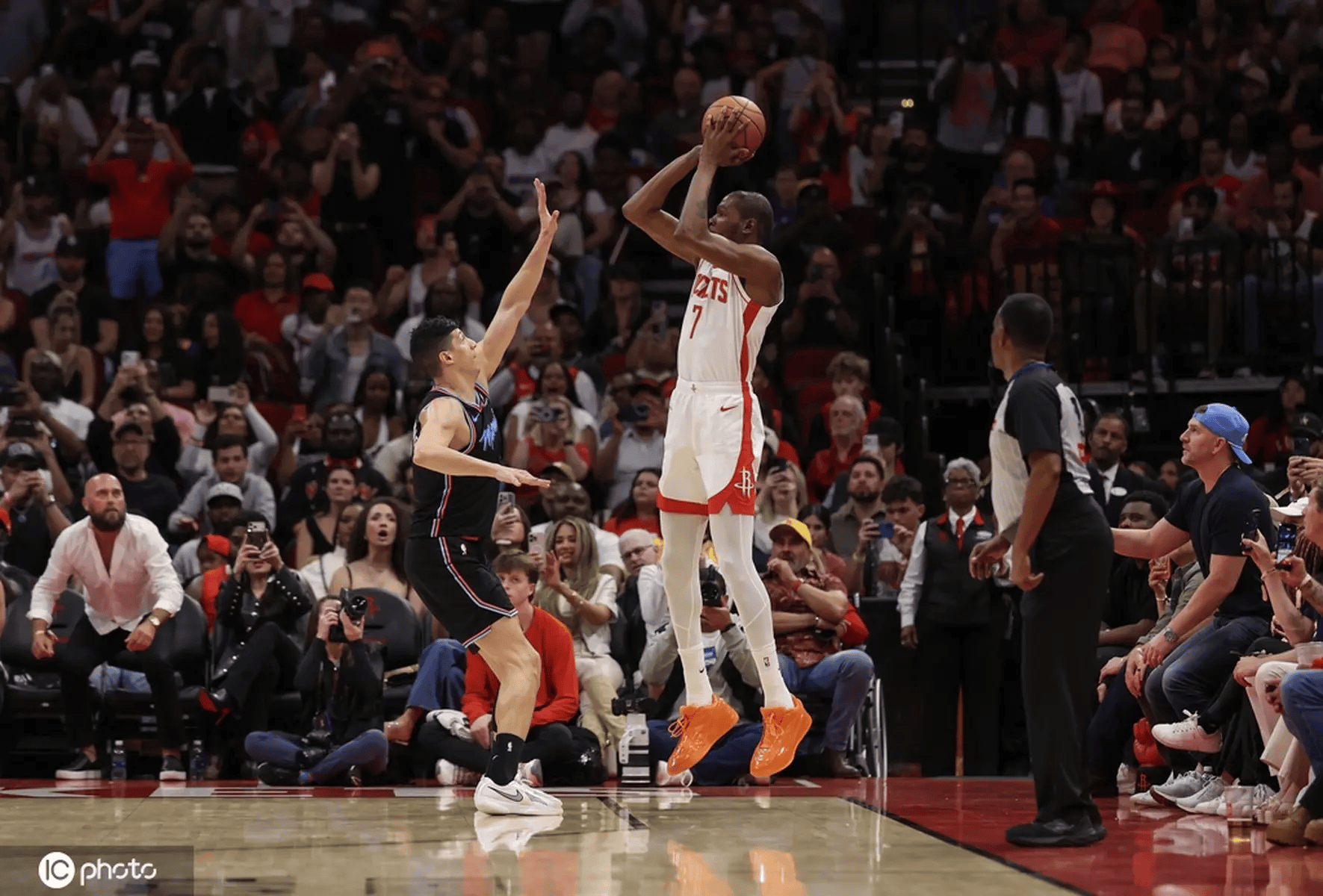 加内特：现在NBA更像一场秀 球员训练强度不够